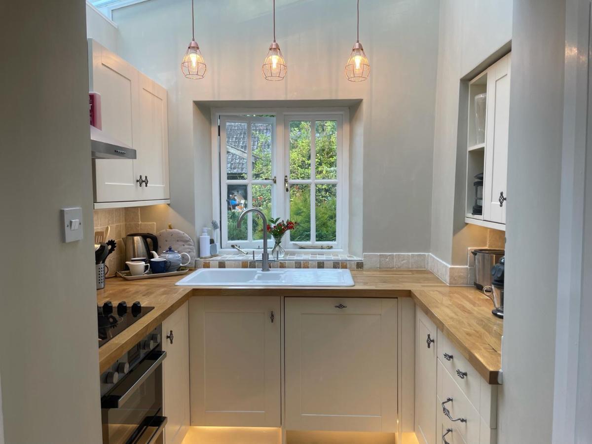 Gorgeous Country Cottage On Outskirts Of Bath With Wood Fired Hot Tub Midford エクステリア 写真