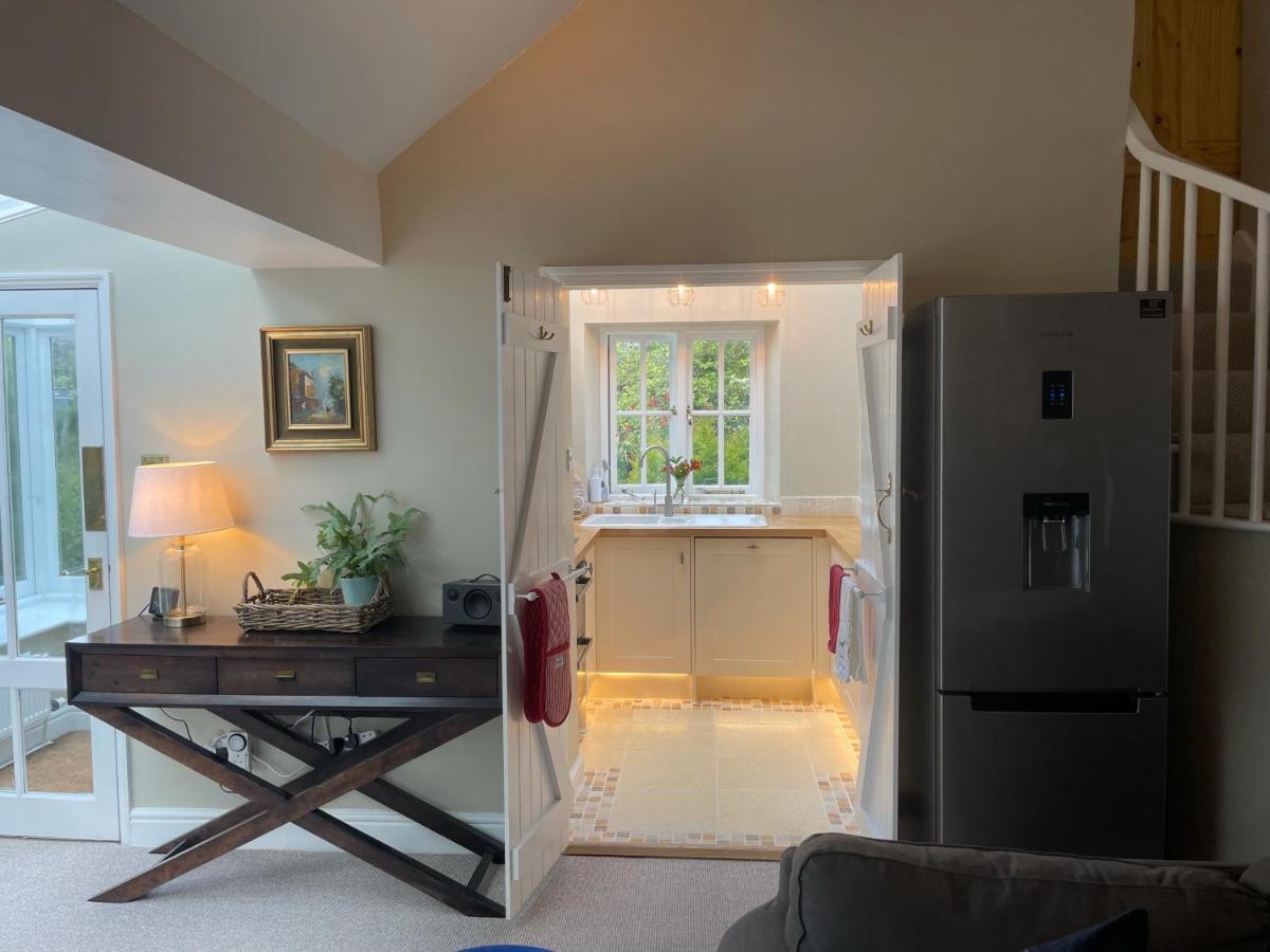 Gorgeous Country Cottage On Outskirts Of Bath With Wood Fired Hot Tub Midford エクステリア 写真