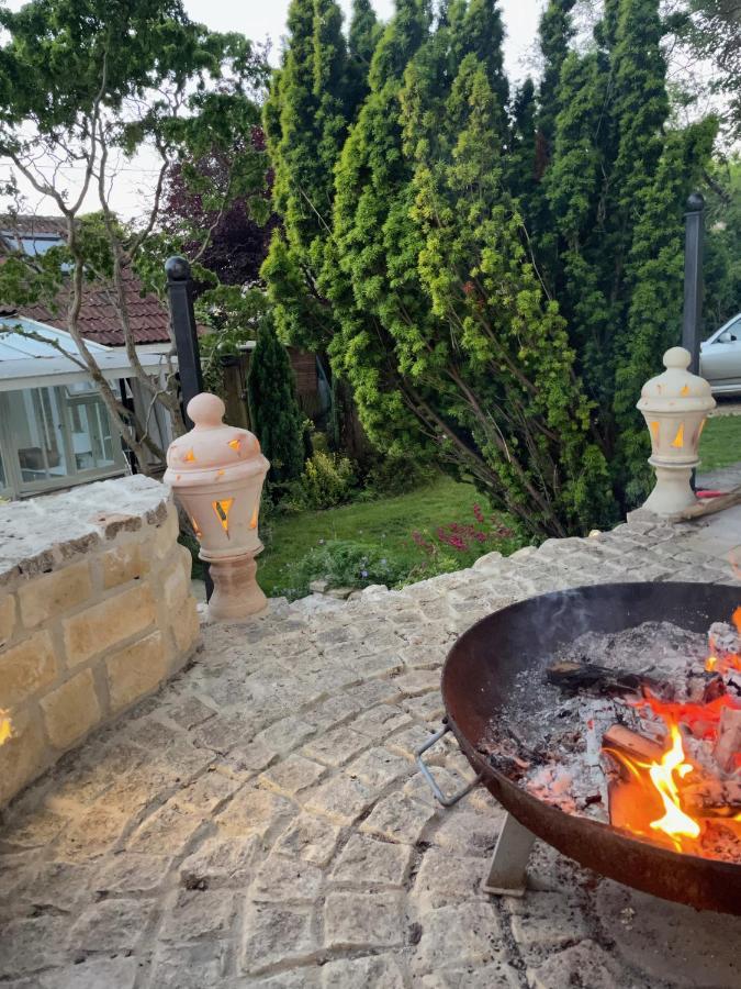 Gorgeous Country Cottage On Outskirts Of Bath With Wood Fired Hot Tub Midford エクステリア 写真